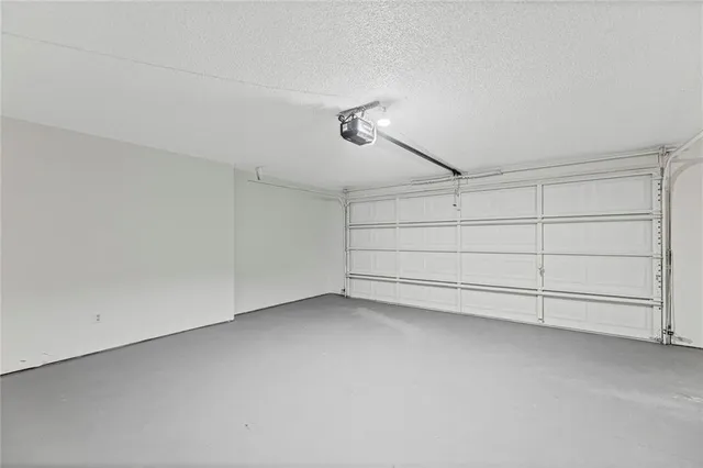 $300,000 | 13305 West 51st Street, Shawnee, KS 66216