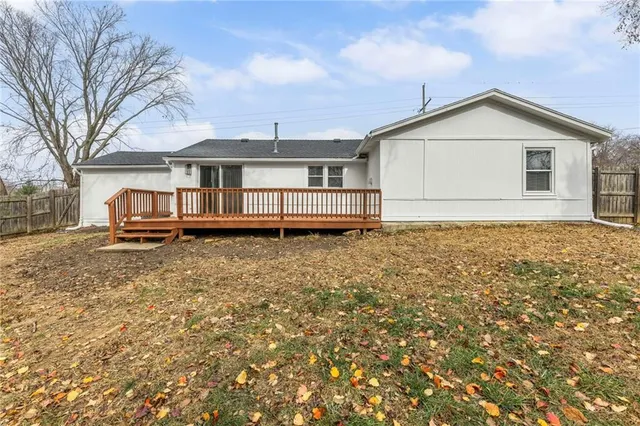 $300,000 | 13305 West 51st Street, Shawnee, KS 66216