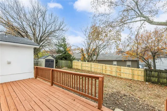 $300,000 | 13305 West 51st Street, Shawnee, KS 66216