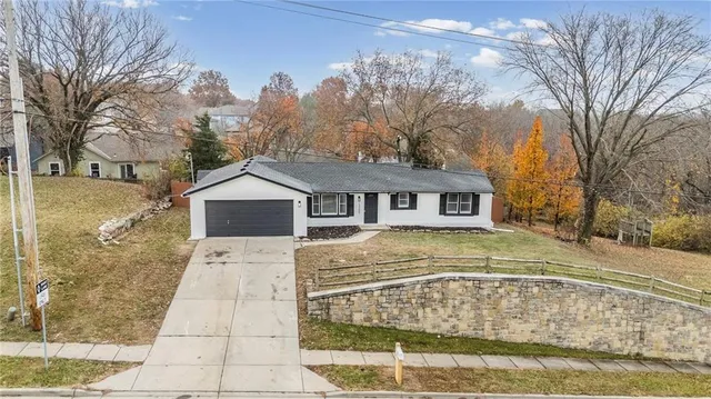 $300,000 | 13305 West 51st Street, Shawnee, KS 66216