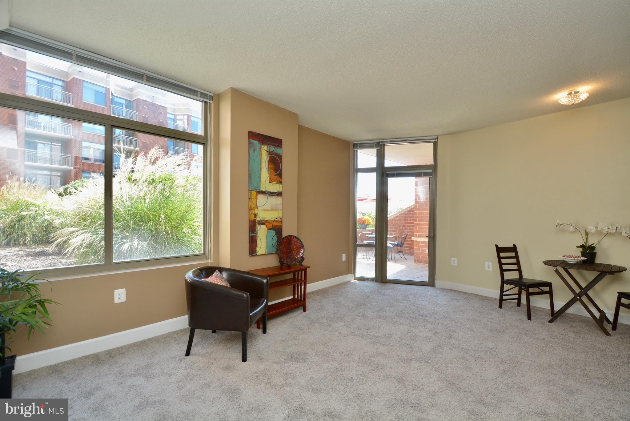 3650 South Glebe Road, Unit 262 Arlington, VA 22202 - Photo 28 of 35 Living room w/ access to the large patio