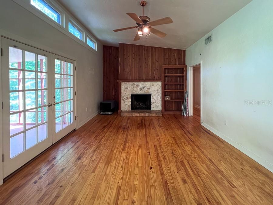 411 Northwest 26th Street Gainesville, FL 32607 - Photo 10 of 35