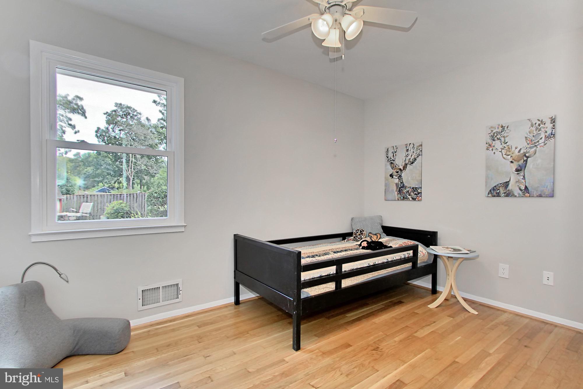 7845 Doane Court Springfield, VA 22152 - Photo 22 of 43 3rd Bedroom