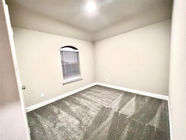 $2,490 | 537 Hillcrest Circle, Justin, TX 76247