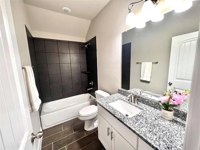 $2,490 | 537 Hillcrest Circle, Justin, TX 76247