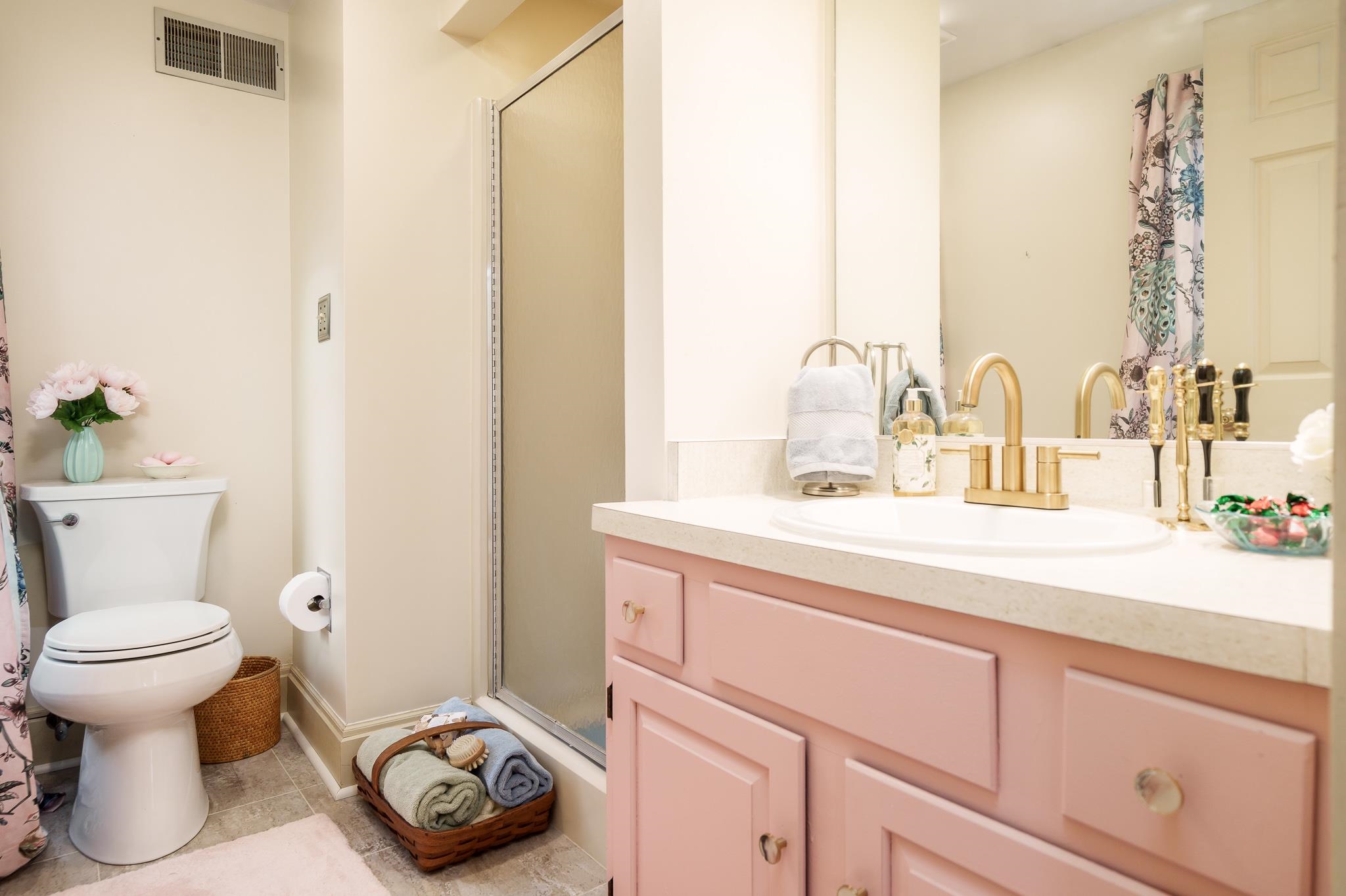 10562 Town Hall Road Belvidere, IL 61008 - Photo 50 of 72 a bathroom with a toilet sink and mirror