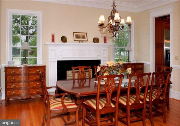 25864 Royal Oak Road Newcomb, MD 21653 - Photo 5 of 17 Dining Room