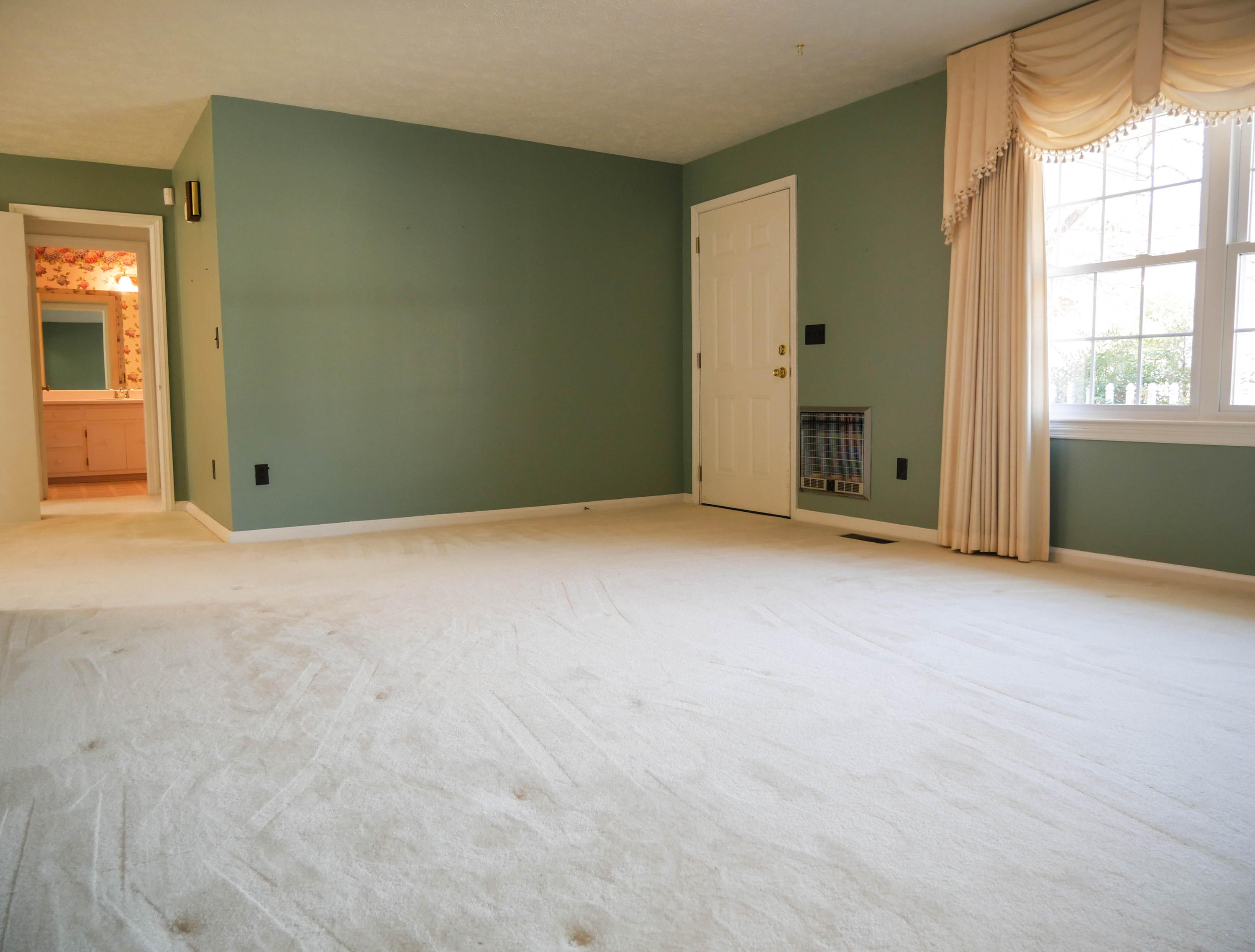 415 Ridgeview Drive Clinton, TN 37716 - Photo 7 of 28 P1020530