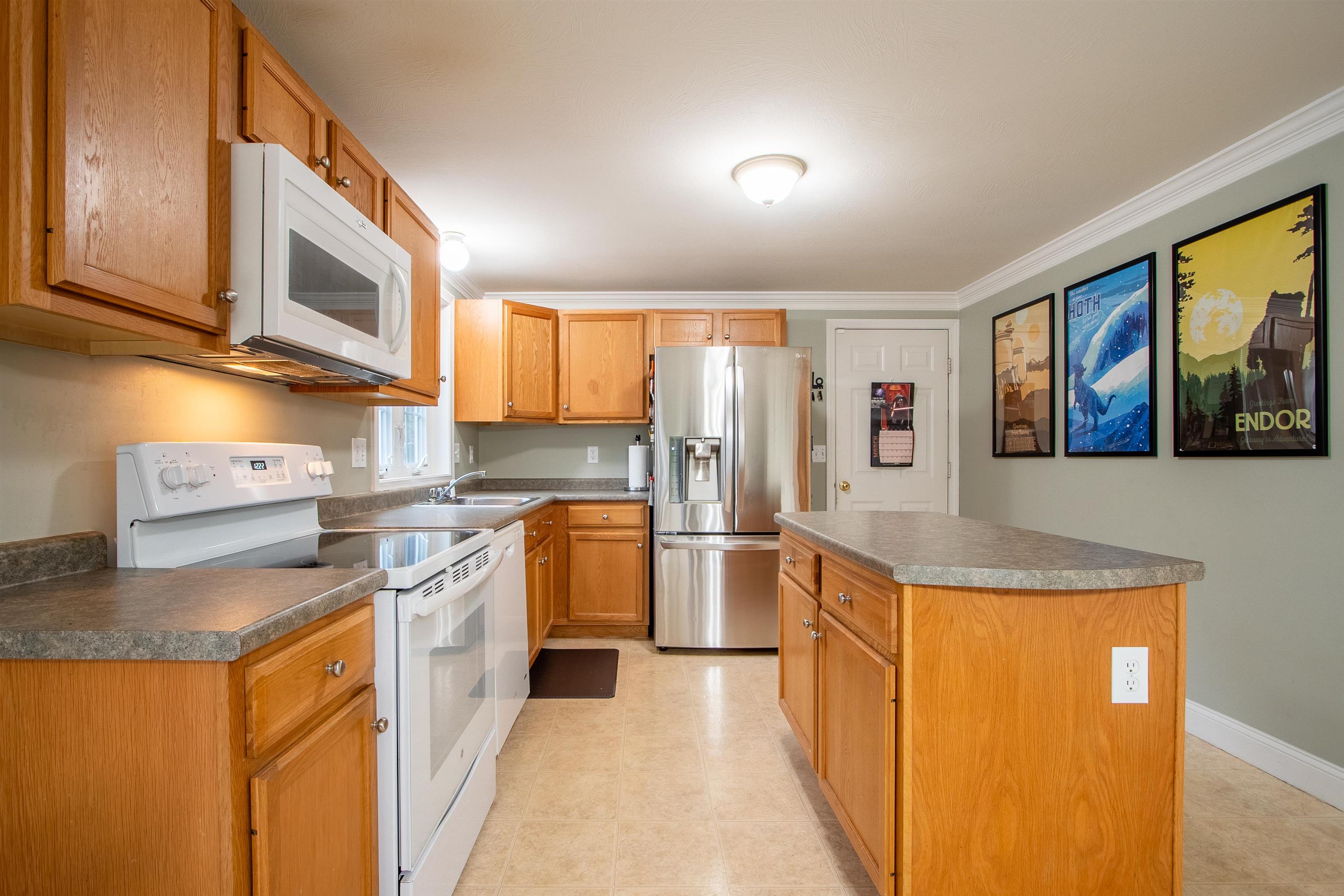 61 Marathon Way Manchester, NH 03109 - Photo 10 of 22