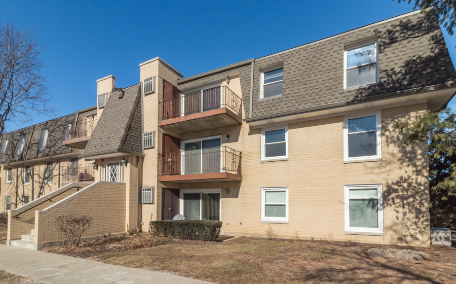 814 North River Road, Unit 2D Mount Prospect, IL 60056 - Photo 1 of 15 Gallery Image 1