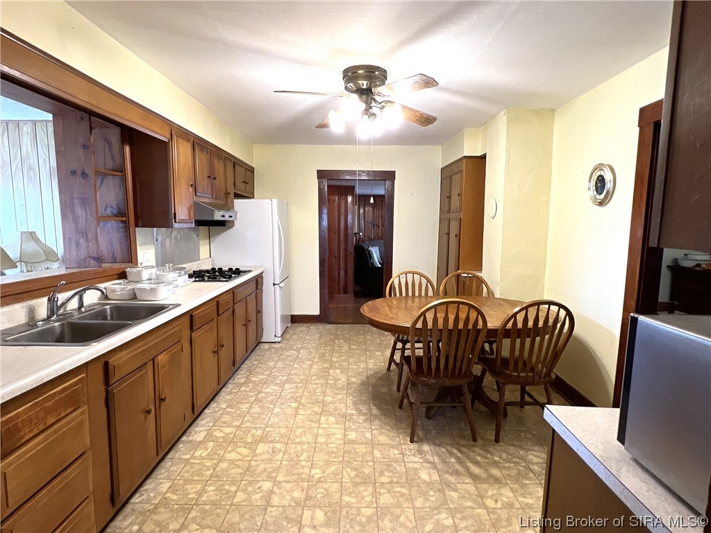 555 Heth Washington Road Southwest Corydon, IN 47112 - Photo 12 of 68