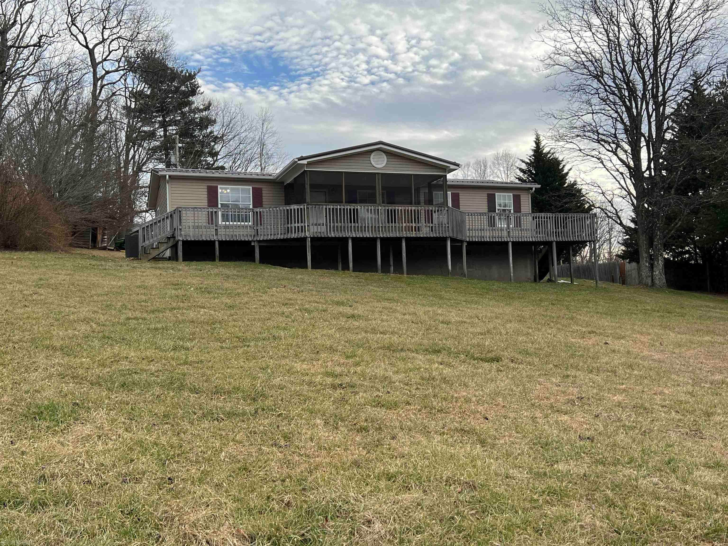 3950 Sunflower Road Pilot, VA 24138 - Photo 5 of 42 Gallery Image 5