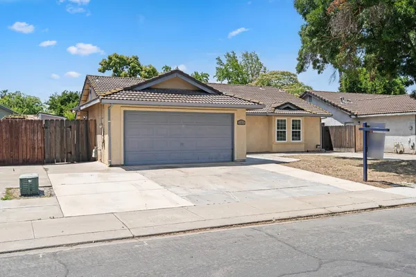 $469,000 | 301 Goldrun Drive, Modesto, CA 95354