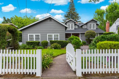 $2,999,999 | 852 2nd Street East, Sonoma, CA 95476