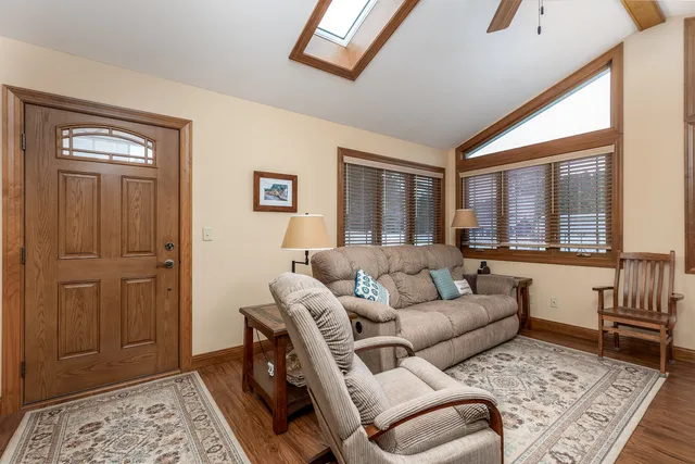 $247,500 | 1517 Sharon Road, Streator, IL 61364