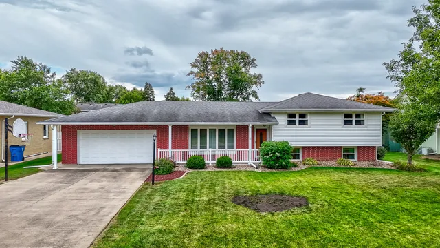 $247,500 | 1517 Sharon Road, Streator, IL 61364