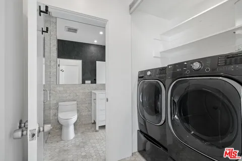 $4,995,000 | 22 28th Place, Venice, CA 90291
