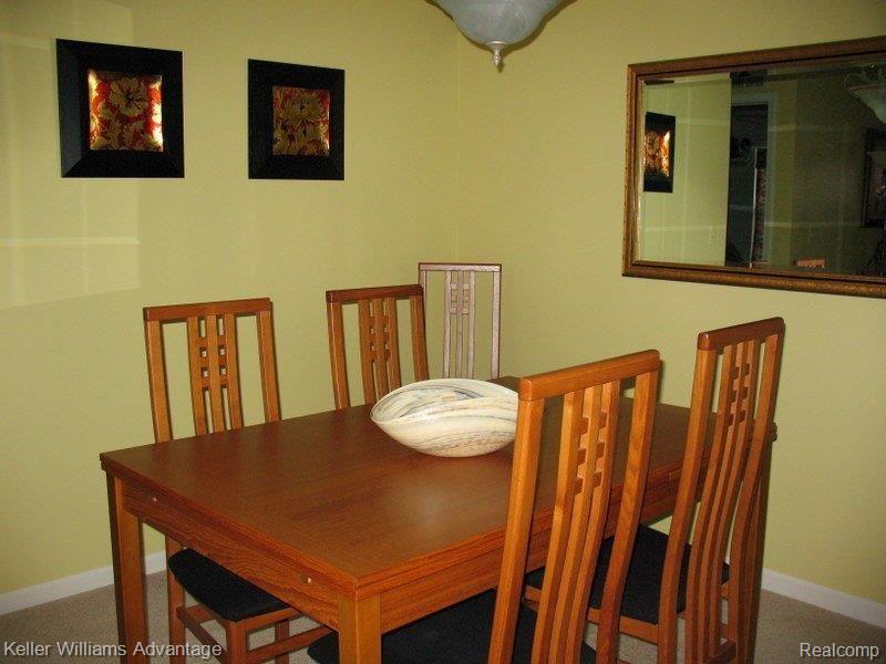 11736 Farmington Road Livonia, MI 48150 - Photo 5 of 10 Dining Room Area