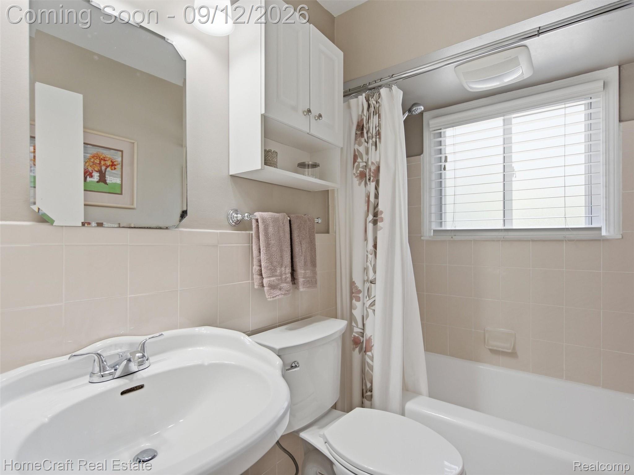 4139 Samoset Road Royal Oak, MI 48073 - Photo 19 of 34 19-DSC03452.jpg