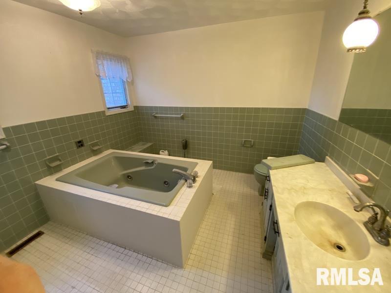 112 West Northgate Road Peoria, IL 61614 - Photo 27 of 31 Gallery Image 27