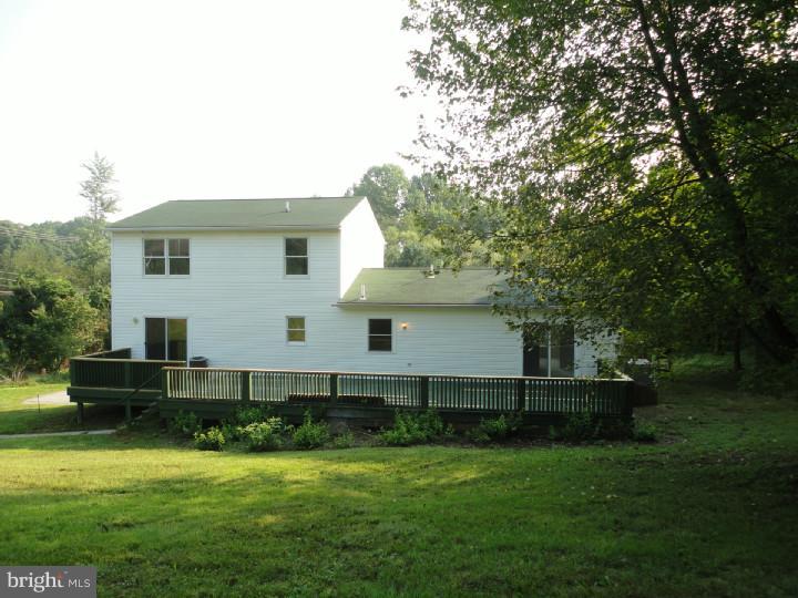 148 Monacy Road Coatesville, PA 19320 - Photo 2 of 18 Exterior Back