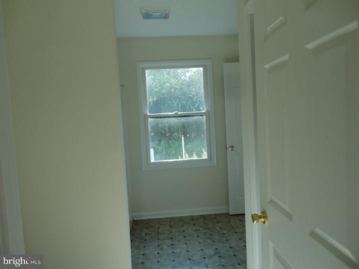 148 Monacy Road Coatesville, PA 19320 - Photo 7 of 18 Bathroom