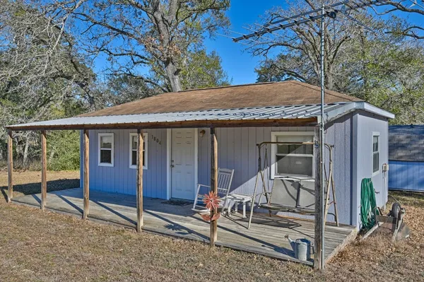 $525,000 | 1804 Farm To Market Road 109, New Ulm, TX 78950