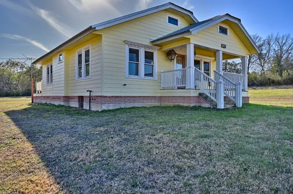 $525,000 | 1804 Farm To Market Road 109, New Ulm, TX 78950