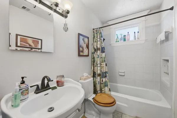 $525,000 | 1804 Farm To Market Road 109, New Ulm, TX 78950