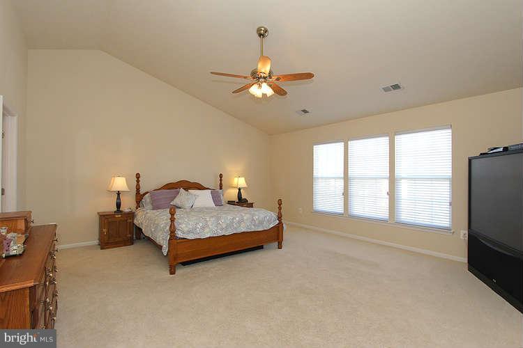 14205 Golden Hook Road Boyds, MD 20841 - Photo 17 of 26 Bedroom (Master)