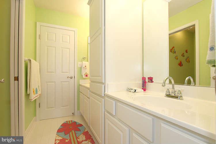 14205 Golden Hook Road Boyds, MD 20841 - Photo 23 of 26 Bath