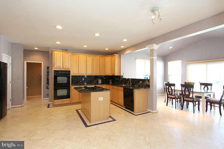 14205 Golden Hook Road Boyds, MD 20841 - Photo 9 of 26 Kitchen