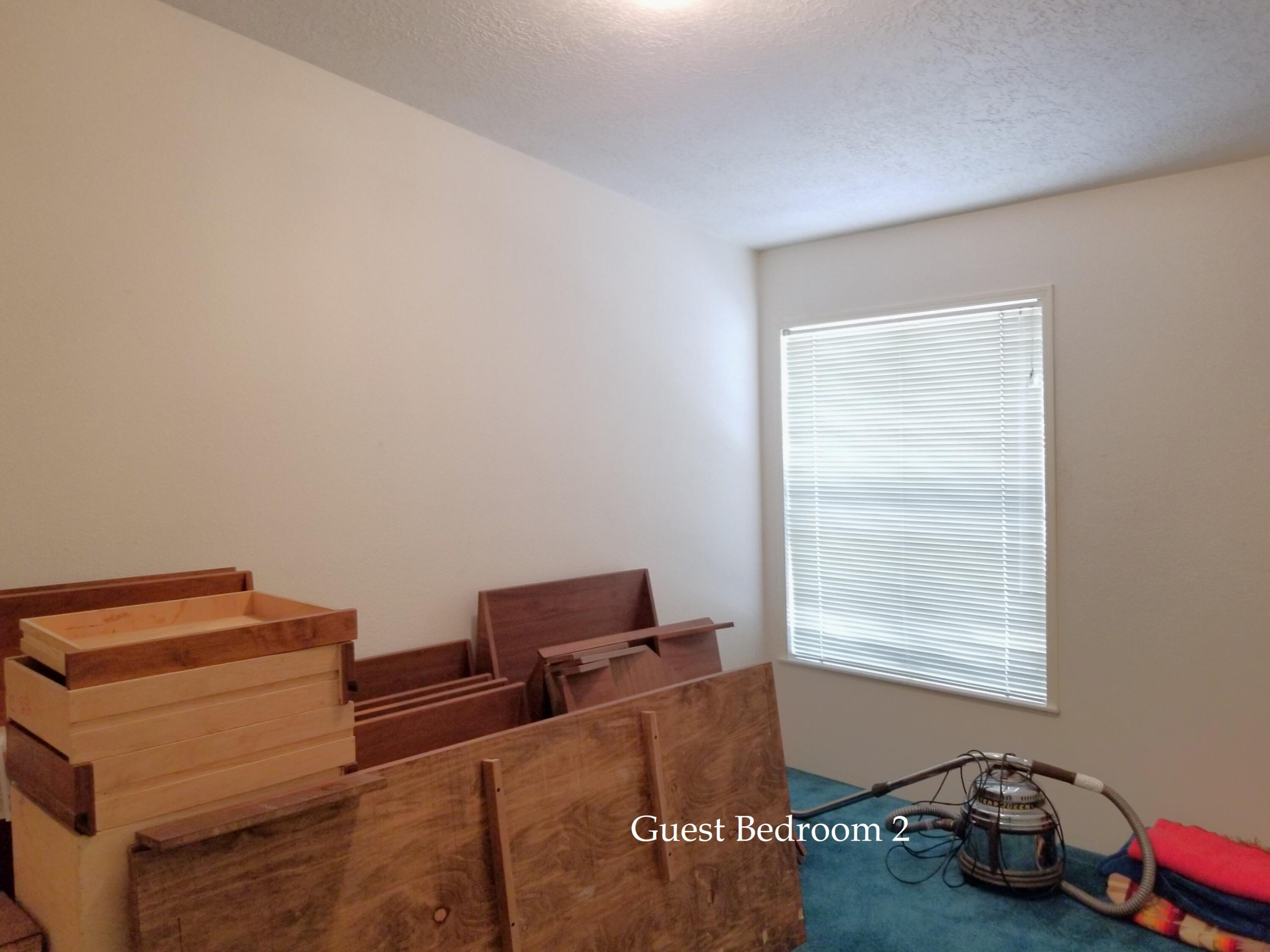 1075 East Crow Road Merlin, OR 97532 - Photo 31 of 39 33
