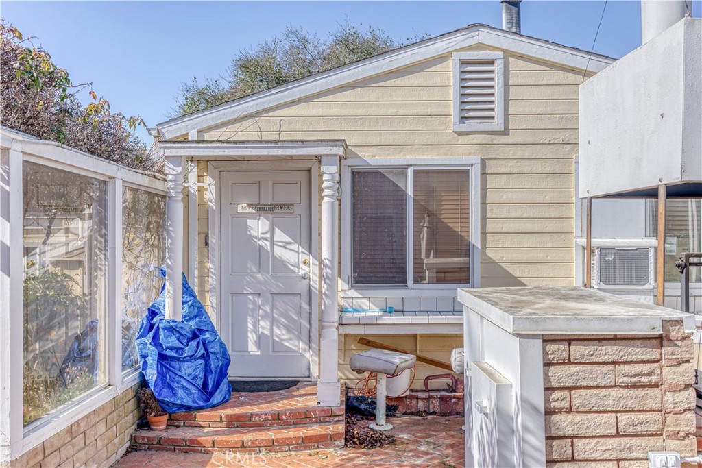 150 Pinal Avenue Santa Maria, CA 93455 - Photo 30 of 36 a front view of a house with a yard