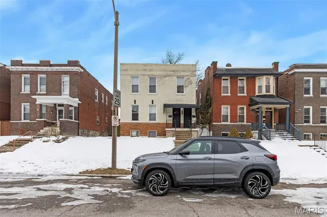 $240,000 | 738 Dover Place, St. Louis, MO 63111