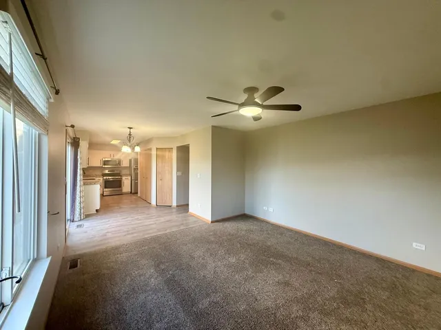 $3,000 | 2477 Smithfield Court, Aurora, IL 60503