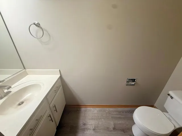 $3,000 | 2477 Smithfield Court, Aurora, IL 60503