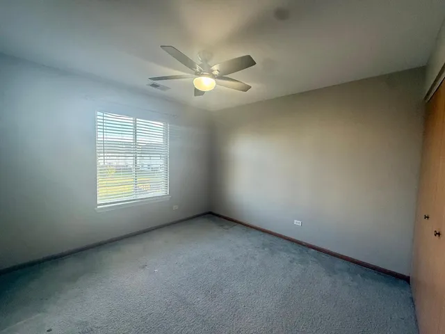 $3,000 | 2477 Smithfield Court, Aurora, IL 60503