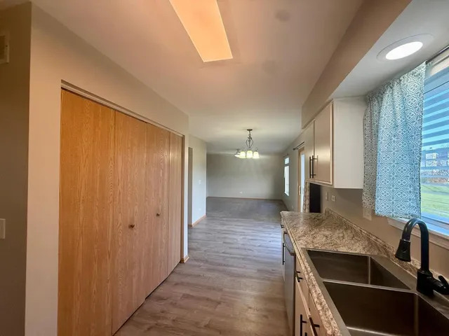 $3,000 | 2477 Smithfield Court, Aurora, IL 60503