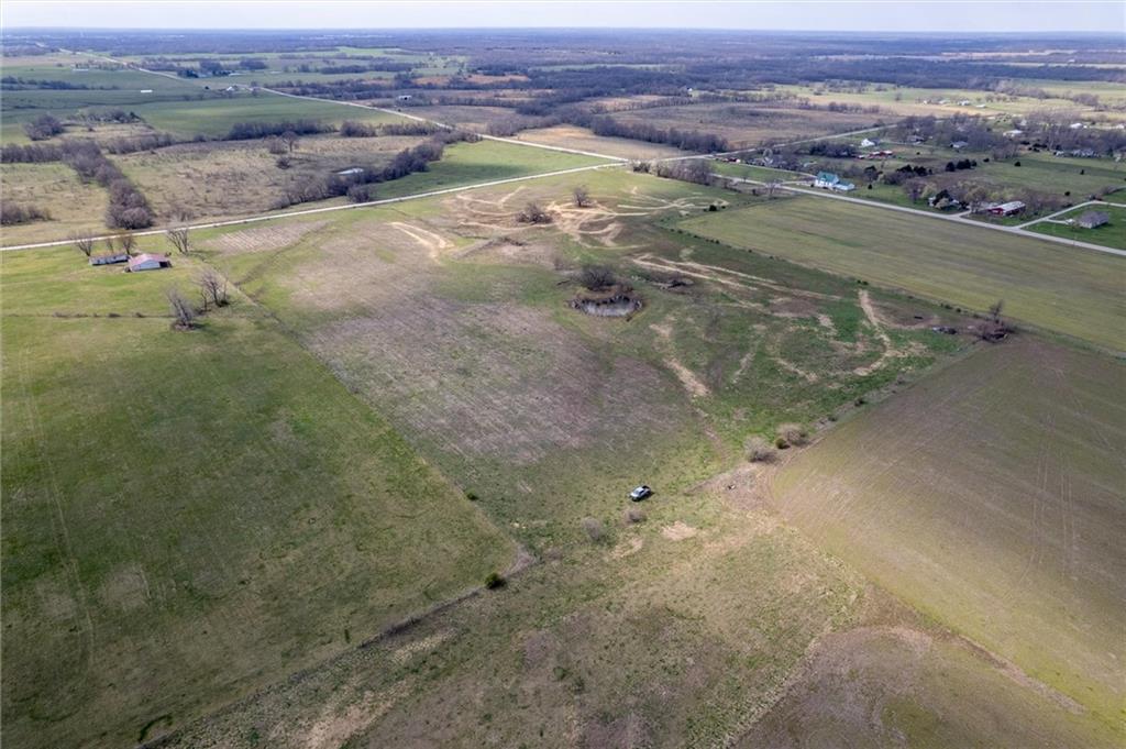 7 Northeast 770 Road Clinton, MO 64735 - Photo 15 of 18