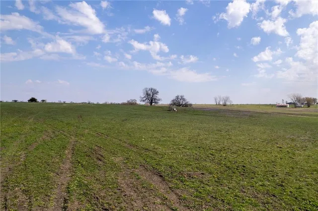 $361,000 | 7 Northeast 770 Road, Clinton, MO 64735