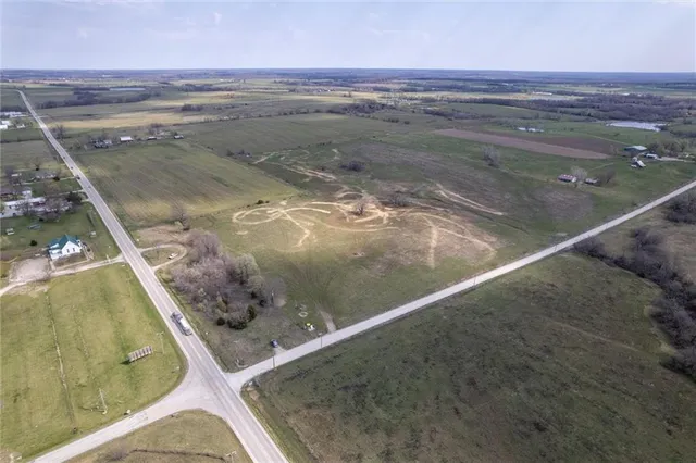 $361,000 | 7 Northeast 770 Road, Clinton, MO 64735