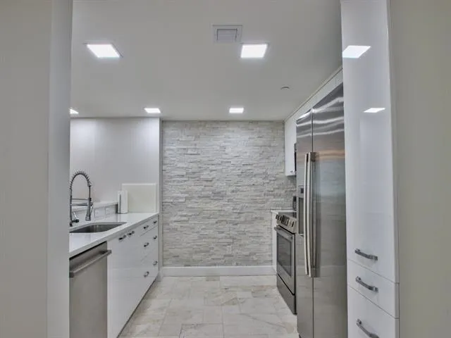 $375,000 | 300 South Duval Street, Unit 2006, Tallahassee, FL 32301