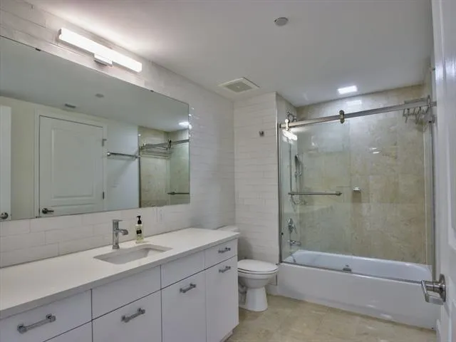 $375,000 | 300 South Duval Street, Unit 2006, Tallahassee, FL 32301