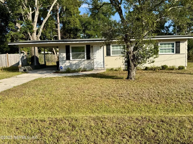 a view of a house with a outdoor space
