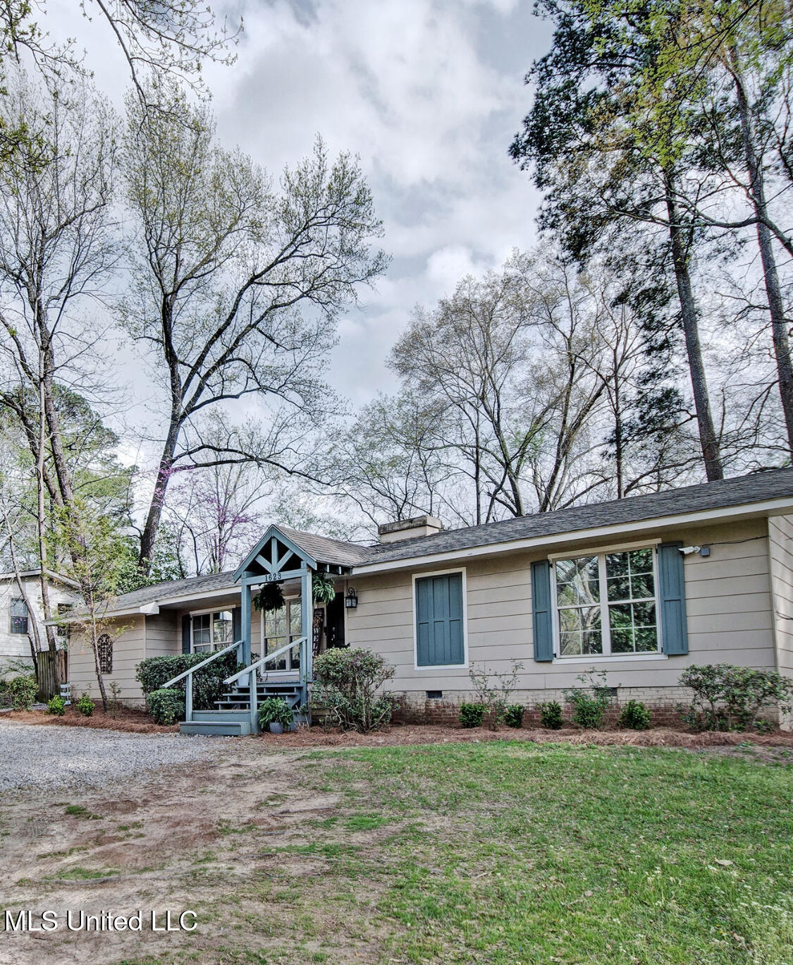 1623 Kent Avenue Jackson, MS 39211 - Photo 2 of 31 IMG_6419