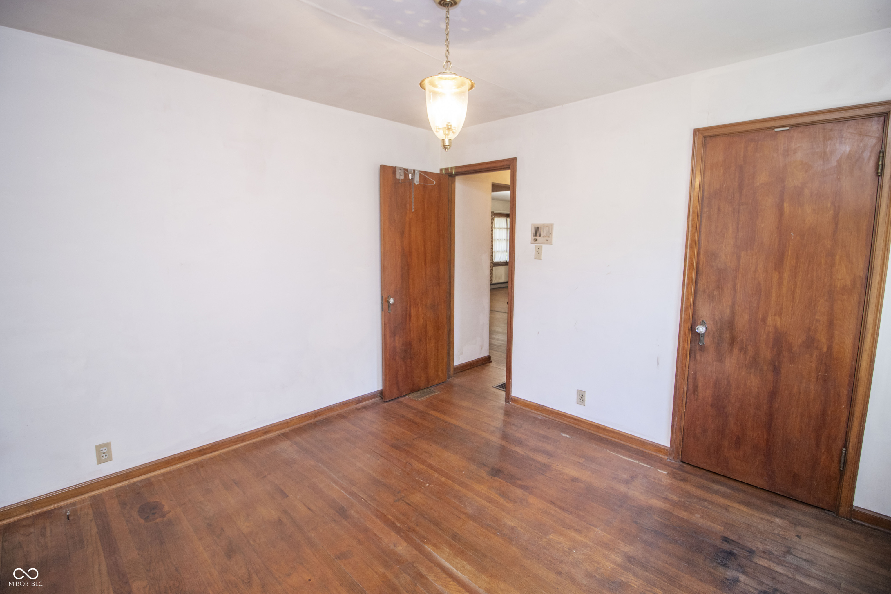 6040 South High School Road Indianapolis, IN 46221 - Photo 19 of 30