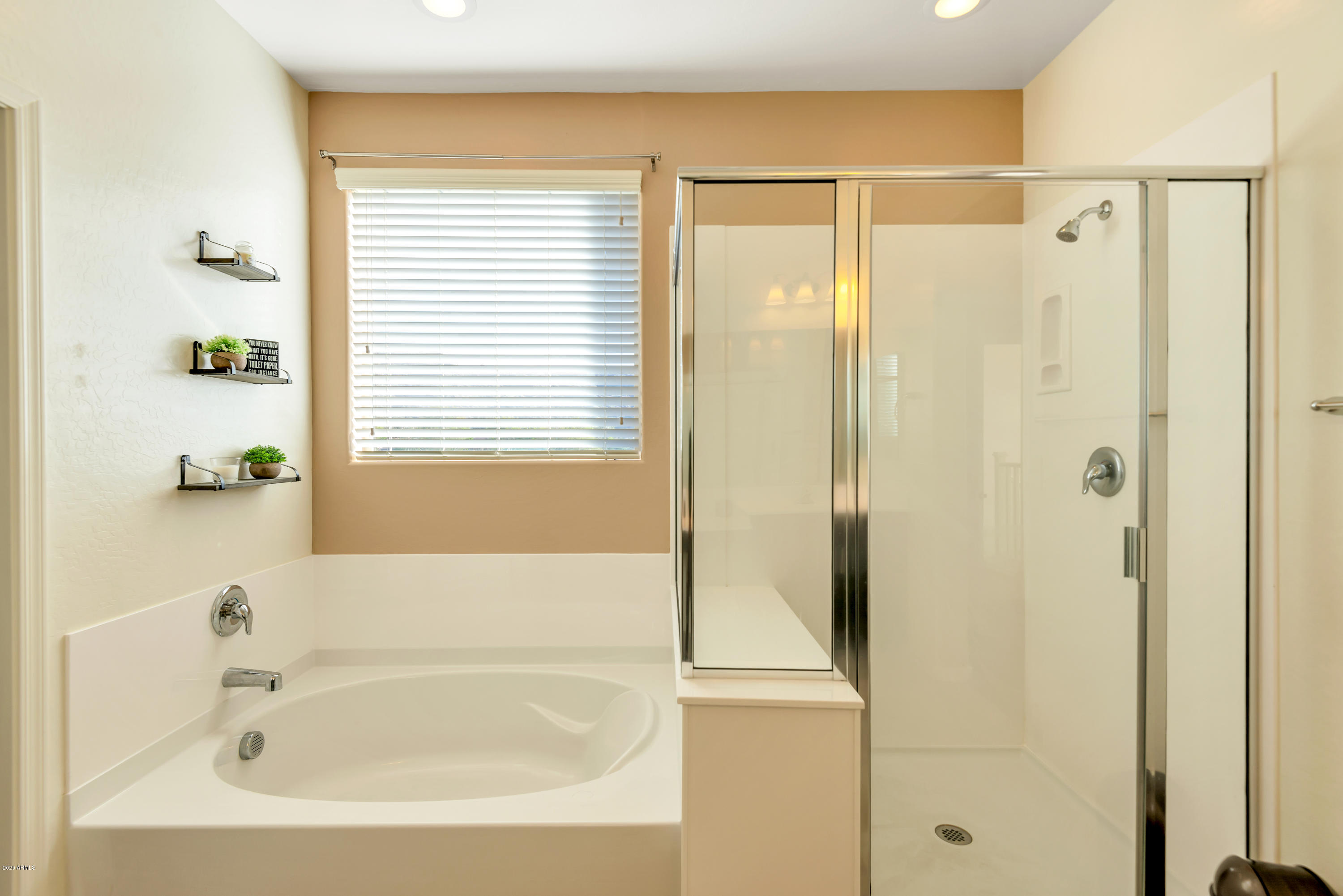 2523 East Beverly Road Phoenix, AZ 85042 - Photo 17 of 35 MAst