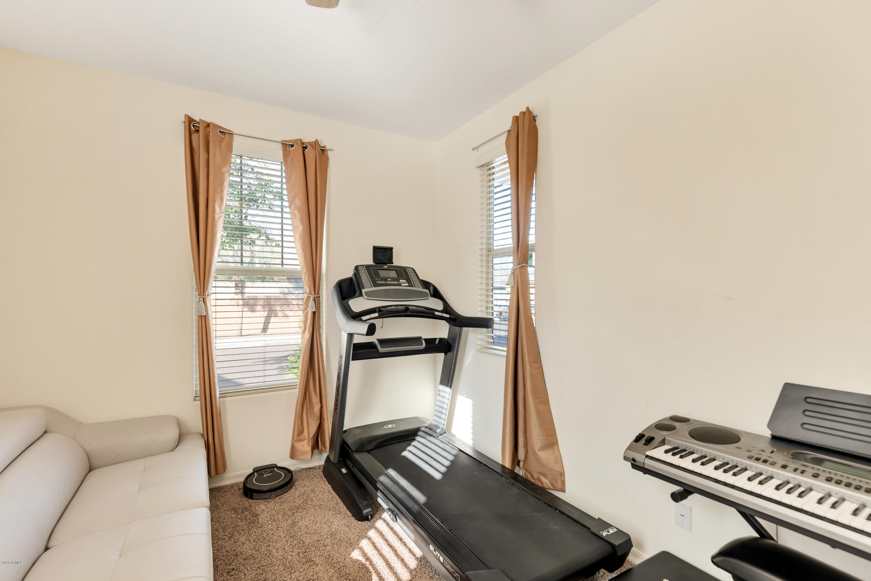 2523 East Beverly Road Phoenix, AZ 85042 - Photo 28 of 35 den