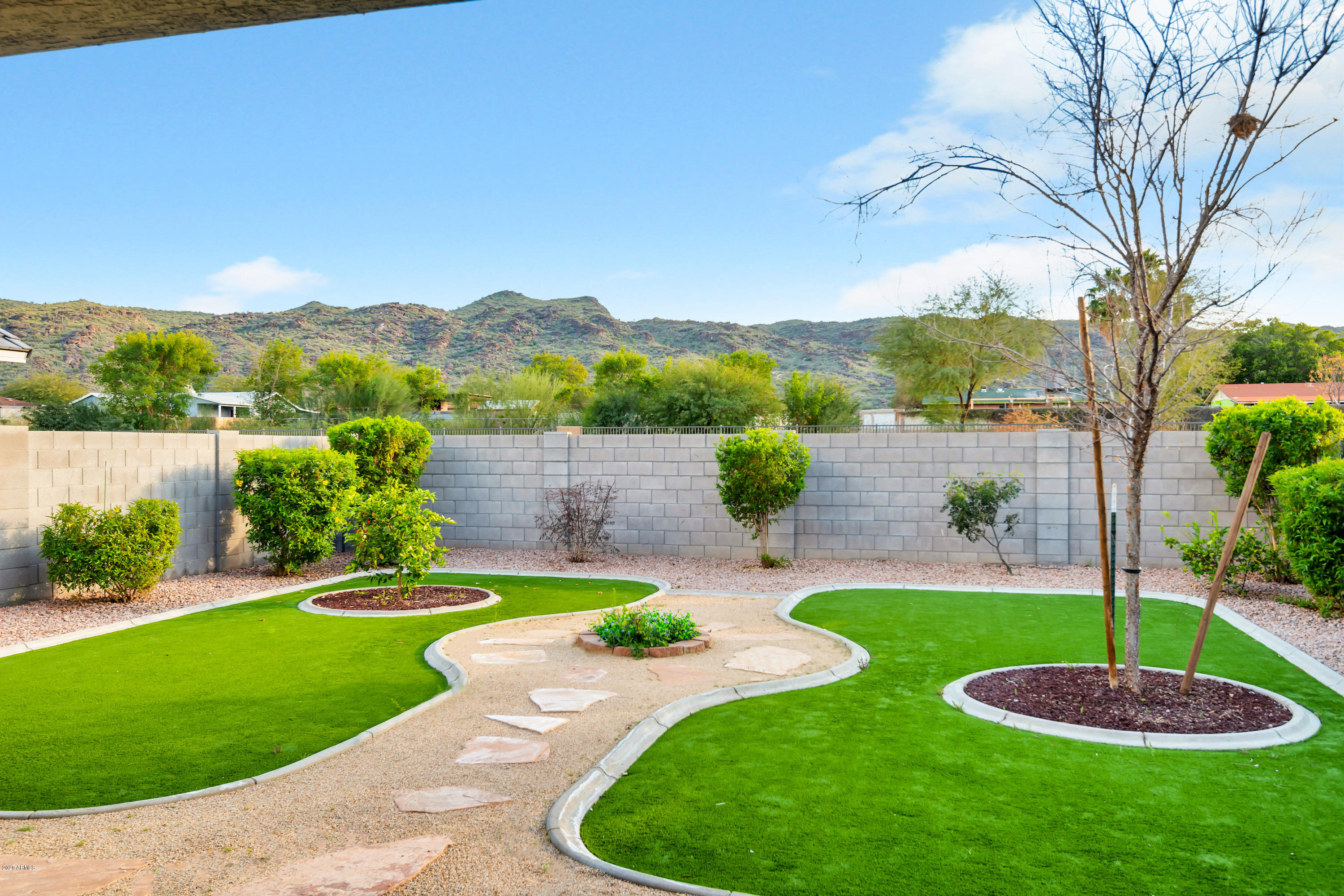 2523 East Beverly Road Phoenix, AZ 85042 - Photo 3 of 35 love the view
